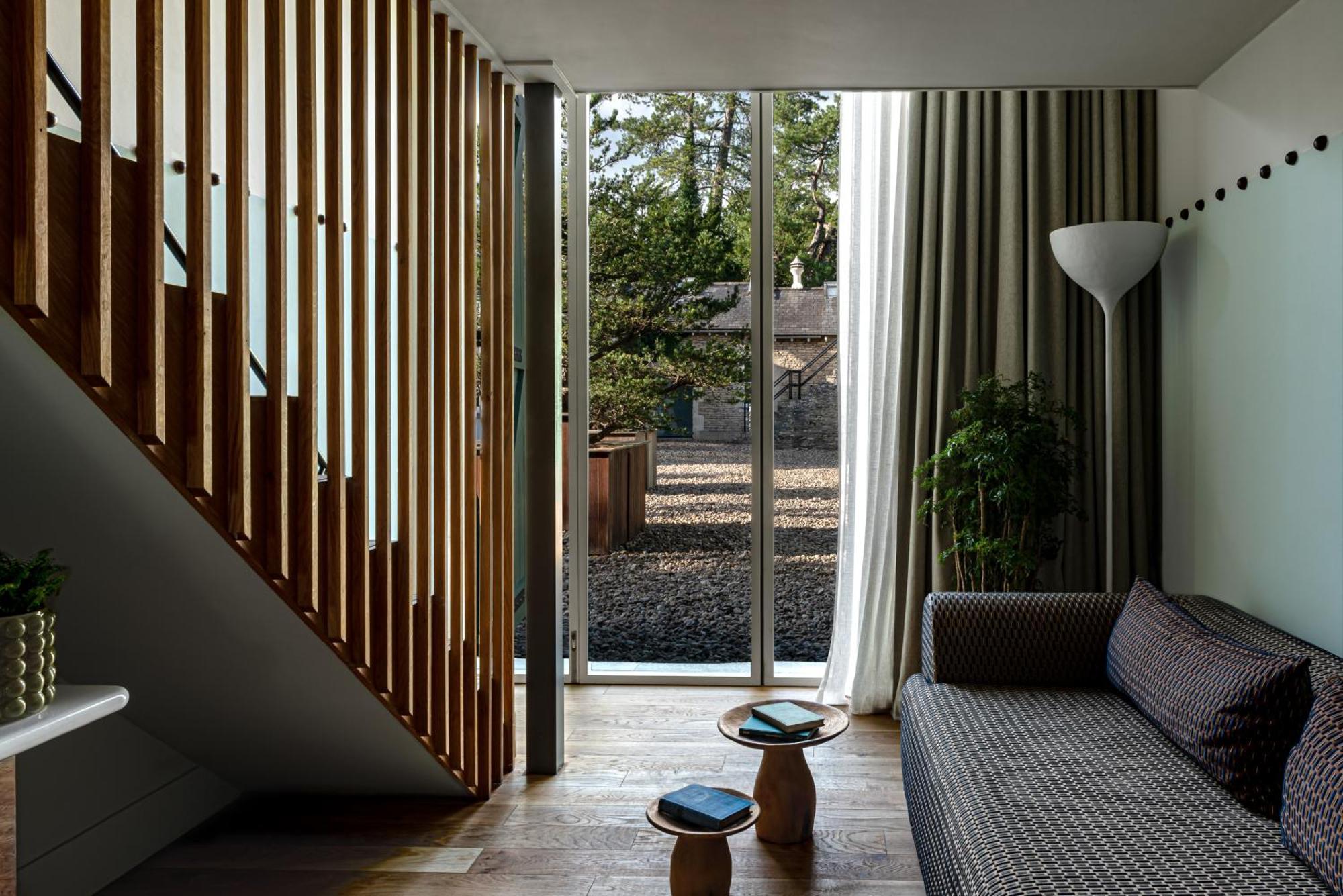 Cowley Manor Experimental Hotel Cheltenham Exterior photo