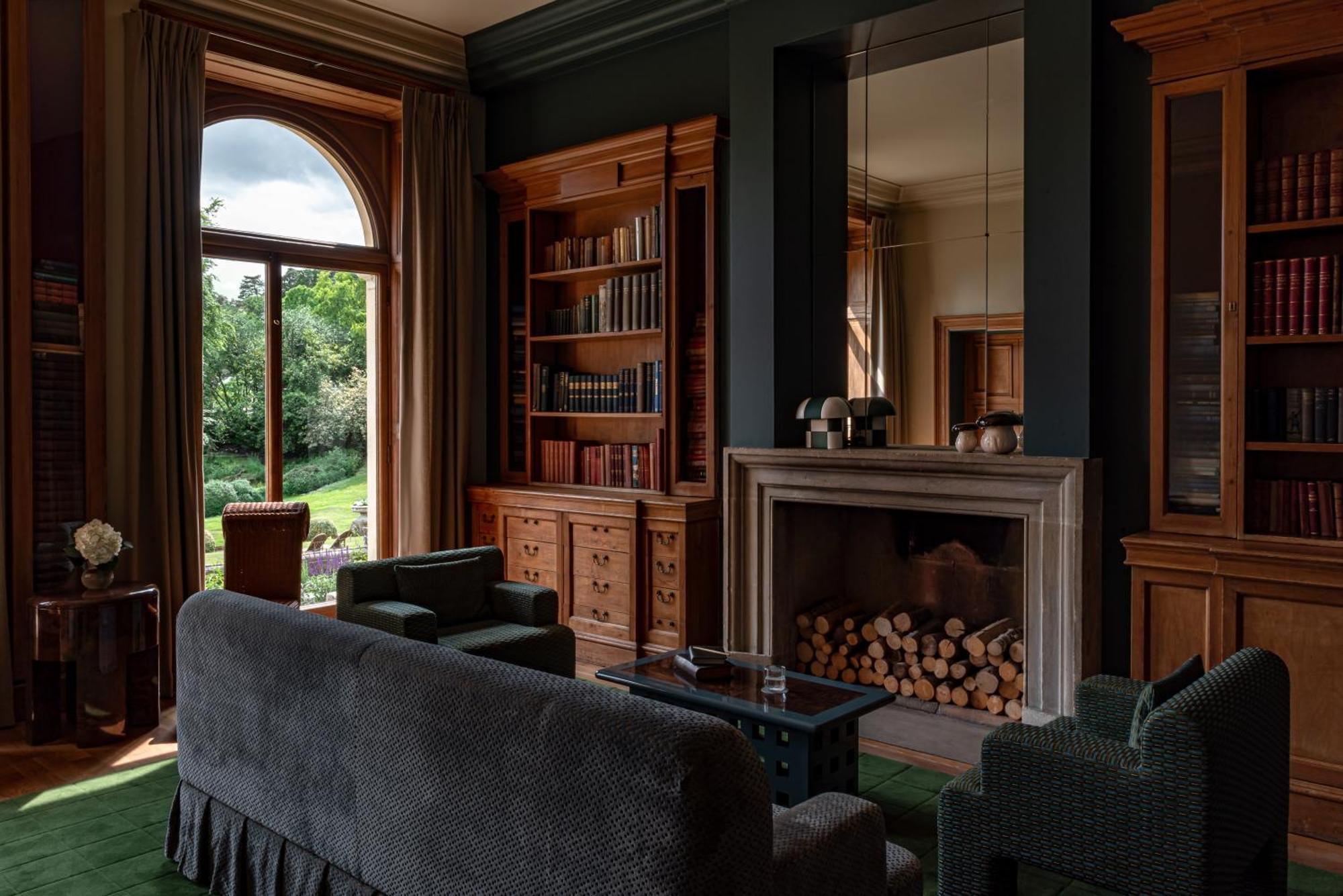 Cowley Manor Experimental Hotel Cheltenham Exterior photo