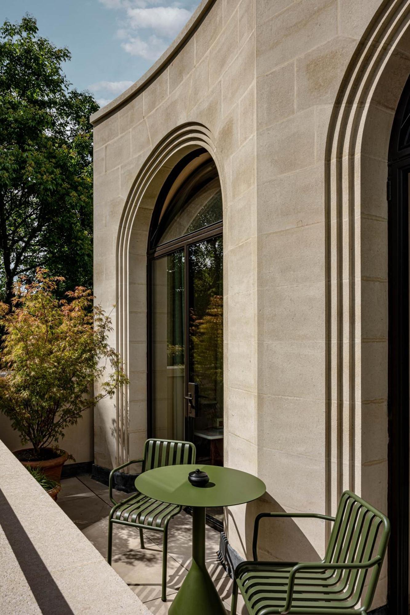 Cowley Manor Experimental Hotel Cheltenham Exterior photo